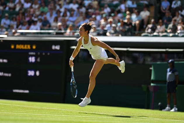 2026 Wimbledon - Lois Boisson Lois Boisson (FRA) during her first round match at the 2025 Wimbledon Tennis Championships at the AELTC in London, GREAT BRITAIN, on JuNE 30, 2026. Photo by Corinne Dubreuil ABACAPRESS.COM London  Copyright: xDubreuilxCorinne ABACAx