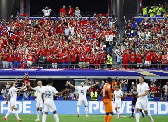 Football: 2026 World Cup Norway s Erling Haaland (C) acknowledges the crowd after scoring the winner in the second half of a World Cup round of 32 football match against Ivory Coast at Dallas Stadium in Arlington, Texas, on June 30, 2026.  A14AA0005621039P