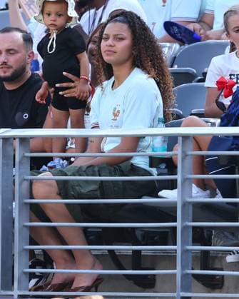Fussball, FIFA WM 2026, Promis bei der Weltmeisterschaft #2 2026 World Cup - Celebs At France v Sweden Warren Zaïre-Emery s girlfriend Océane Toussaint attends the FIFA World Cup, WM, Weltmeisterschaft, Fussball match between France vs Sweden at THe New York New Jersey Stadiun, NJ on June 30, 2026. Photo by Charles Guerin ABACAPRESS.COM New York city NJ United States  Copyright: xGuerinxCharles ABACAx