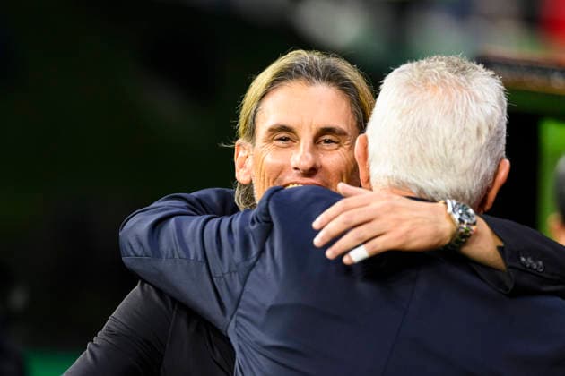June 30, 2026, Peru: Ecuador Head Coach Sebastian Beccacece greets Mexico Head Coach Javier Aguirre during the FIFA World Cup, WM, Weltmeisterschaft, Fussball 2026 match between Mexico and Ecuador. Mexico hosted Ecuador at Mexico City Stadium on June 20, 2026 in Mexico City, Mexico Soccer 2026: Mexico 2:0 Ecuador - FIFA World Cup 2026  - ZUMAf196 20260630_zsp_f196_020 Copyright: xMartinxFonsecax