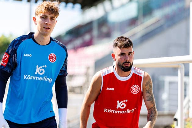 1. FSV Mainz 05, Auftakttraining, 01.07.2026 Lasse Riess (1. FSV Mainz 05, 1); Marco Richter (1. FSV Mainz 05) Auftakttraining der Herren des 1. FSV Mainz 05 zur Saison 2026 27 der 1. Fussball Bundesliga, Trainingsgelände auf dem Wolfgang Frank Campus, Mainz, 01.07.2026 DFL DFB regulations prohibit any use of photographs as image sequences and or quasi-video. *** 1 FSV Mainz 05, Season-Opening Training Session, July 1, 2026, Lasse Riess, 1 FSV Mainz 05, 1 Marco Richter 1 FSV Mainz 05 Men’s team’s first training session of the 2026–27 1. Bundesliga season, training grounds at the Wolfgang Frank Campus, Mainz, July 1, 2026 DFL DFB regulations prohibit any use of photographs as image sequences and or quasi-video Copyright: xBEAUTIFULxSPORTS Hahnex