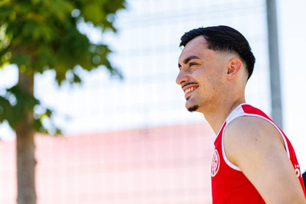 1. FSV Mainz 05, Auftakttraining, 01.07.2026 Paul Nebel (1. FSV Mainz 05, 8) Auftakttraining der Herren des 1. FSV Mainz 05 zur Saison 2026 27 der 1. Fussball Bundesliga, Trainingsgelände auf dem Wolfgang Frank Campus, Mainz, 01.07.2026 DFL DFB regulations prohibit any use of photographs as image sequences and or quasi-video. *** 1 FSV Mainz 05, Season-Opening Training Session, July 1, 2026 Paul Nebel 1 FSV Mainz 05, 8th pre-season training session for the 1 FSV Mainz 05 men’s team for the 2026–27 season of the 1. Bundesliga, training grounds at the Wolfgang Frank Campus, Mainz, July 1, 2026 DFL DFB regulations prohibit any use of photographs as image sequences and or quasi-video Copyright: xBEAUTIFULxSPORTS Hahnex
