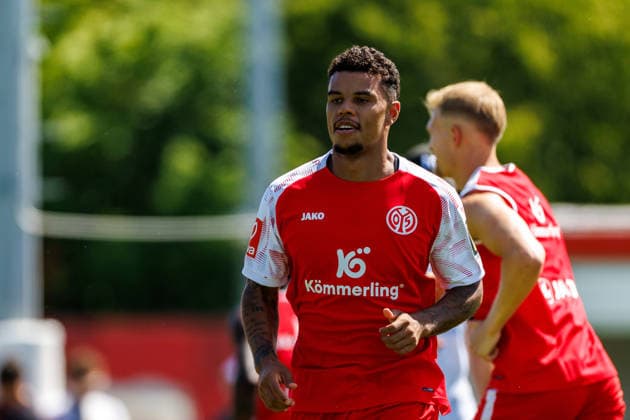 1. FSV Mainz 05, Auftakttraining, 01.07.2026 Ransford-Yeboah Koenigsdoerffer (Königsdörffer, 1. FSV Mainz 05) Auftakttraining der Herren des 1. FSV Mainz 05 zur Saison 2026 27 der 1. Fussball Bundesliga, Trainingsgelände auf dem Wolfgang Frank Campus, Mainz, 01.07.2026 DFL DFB regulations prohibit any use of photographs as image sequences and or quasi-video. *** 1 FSV Mainz 05, First Training Session, July 1, 2026 Ransford Yeboah Koenigsdoerffer Königsdörffer, 1 FSV Mainz 05: First training session of the 1 FSV Mainz 05 men’s team for the 2026–27 season of the 1. Bundesliga, training grounds at the Wolfgang Frank Campus, Mainz, July 1, 2026 DFL DFB regulations prohibit any use of photographs as image sequences and or quasi-video Copyright: xBEAUTIFULxSPORTS Hahnex