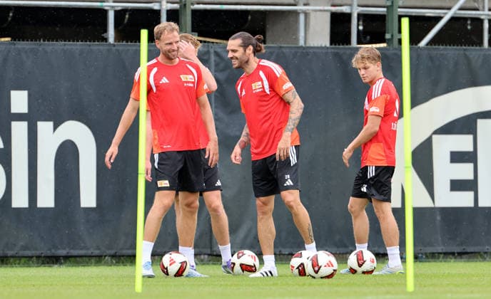 Marvin Friedrich, Christopher Trimmel, Andras Schäfer Auftakttraining Fußball Fussball Training Bundesliga Herren DFL Saison 2026 2027 01.07.2026 1.FC Union Berlin FCU DFL regulations prohibit any use of photographs as image sequences and or quasi-video. *** Marvin Friedrich, Christopher Trimmel, Andras Schäfer: First Training Session, Sports, Soccer, Soccer Training, Bundesliga, Men s, DFL, 2026–2027 Season, January 7, 2026, 1. FC Union Berlin (FCU). DFL regulations prohibit any use of photographs as image sequences and or quasi-video.