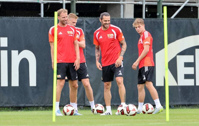Marvin Friedrich, Christopher Trimmel, Andras Schäfer Auftakttraining Fußball Fussball Training Bundesliga Herren DFL Saison 2026 2027 01.07.2026 1.FC Union Berlin FCU DFL regulations prohibit any use of photographs as image sequences and or quasi-video. *** Marvin Friedrich, Christopher Trimmel, Andras Schäfer: First Training Session, Sports, Soccer, Soccer Training, Bundesliga, Men s, DFL, 2026–2027 Season, January 7, 2026, 1. FC Union Berlin (FCU). DFL regulations prohibit any use of photographs as image sequences and or quasi-video.