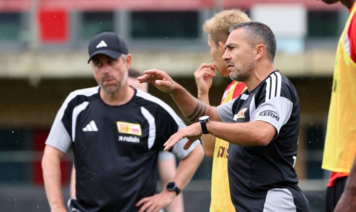 Co Trainer Sebastian Bönig, Co Trainer Sascha Stauch gibt Anweisungen Auftakttraining Fußball Fussball Training Bundesliga Herren DFL Saison 2026 2027 01.07.2026 1.FC Union Berlin FCU DFL regulations prohibit any use of photographs as image sequences and or quasi-video. *** Assistant Coach Sebastian Bönig, Assistant Coach Sascha Stauch give instructions at the first training session: Sports, Soccer, Soccer Training, Bundesliga, Men s, DFL, 2026–2027 Season, January 7, 2026, 1. FC Union Berlin (FCU). DFL regulations prohibit any use of photographs as image sequences and or quasi-video.