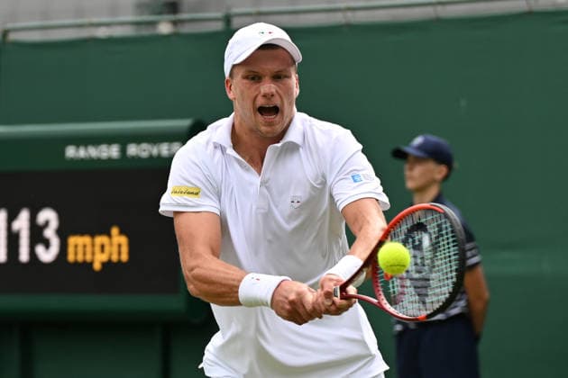 Wimbledon Tennis Championships 2026 - Day 3 LONDON, UNITED KINGDOM - July 01: Jenson Brooksby of the United States plays against Ignacio Buse of Peru in the Mens singles second round match against during day three of The Wimbledon Tennis Championships at All England Lawn Tennis and Croquet Club on July 01, 2026 in London, United Kingdom Ray Tang Anadolu London United Kingdom. Editorial use only. Please get in touch for any other usage.  Copyright: x2026xAnadoluxRayxTangx