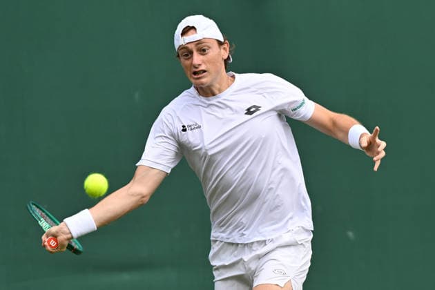 Wimbledon Tennis Championships 2026 - Day 3 LONDON, UNITED KINGDOM - July 01: Ignacio Buse of Peru plays against Jenson Brooksby of the United States in the Mens singles second round match against during day three of The Wimbledon Tennis Championships at All England Lawn Tennis and Croquet Club on July 01, 2026 in London, United Kingdom Ray Tang Anadolu London United Kingdom. Editorial use only. Please get in touch for any other usage.  Copyright: x2026xAnadoluxRayxTangx
