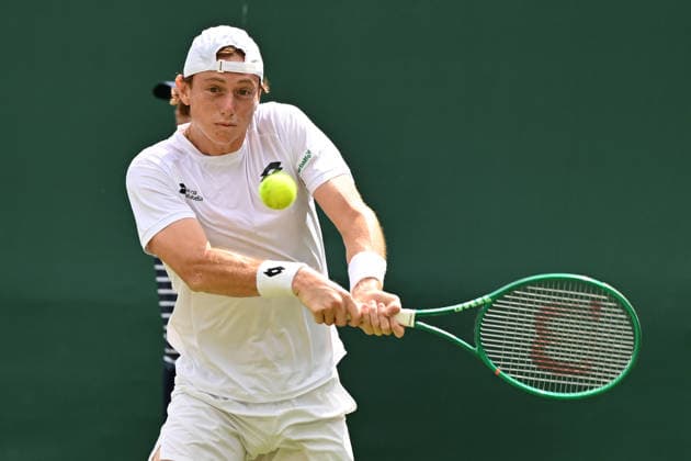 Wimbledon Tennis Championships 2026 - Day 3 LONDON, UNITED KINGDOM - July 01: Ignacio Buse of Peru plays against Jenson Brooksby of the United States in the Mens singles second round match against during day three of The Wimbledon Tennis Championships at All England Lawn Tennis and Croquet Club on July 01, 2026 in London, United Kingdom Ray Tang Anadolu London United Kingdom. Editorial use only. Please get in touch for any other usage.  Copyright: x2026xAnadoluxRayxTangx