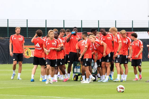 DEU, DFL, 1. FBL, 1.FC Union, Training, 01.07.2026, Stadion Alte Foersterei, Berlin, DEU, DFL, 1. FBL, 1.FC Union, Training, im Bild: Unioner-Spielerkreis, Marvin Friedrich (1.FC Union Berlin 60) DFL - regulations prohibit any use of Photographs as image sequences and or quasi-video *** DEU, DFL, 1 FBL, 1 FC Union, Training, July 1, 2026, Alte Foersterei Stadium, Berlin, DEU, DFL, 1 FBL, 1 FC Union, Training, pictured: Union players circle, Marvin Friedrich, 1 FC Union Berlin 60. DFL regulations prohibit any use of photographs as image sequences and or quasi-video. nordphotoxGmbHx xEngler nph00076
