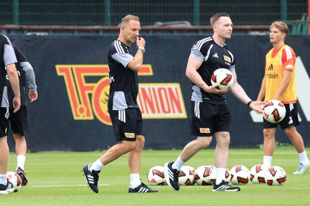 DEU, DFL, 1. FBL, 1.FC Union, Training, 01.07.2026, Stadion Alte Foersterei, Berlin, DEU, DFL, 1. FBL, 1.FC Union, Training, im Bild: Cheftrainer Mauro Lustrinelli (1.FC Union Berlin), DFL - regulations prohibit any use of Photographs as image sequences and or quasi-video *** DEU, DFL, 1 FBL, 1 FC Union, Training, July 1, 2026, Alte Foersterei Stadium, Berlin, DEU, DFL, 1 FBL, 1 FC Union, Training, pictured: Head Coach Mauro Lustrinelli of 1 FC Union Berlin; DFL regulations prohibit any use of photographs as image sequences and or quasi-video nordphotoxGmbHx xEngler nph00076