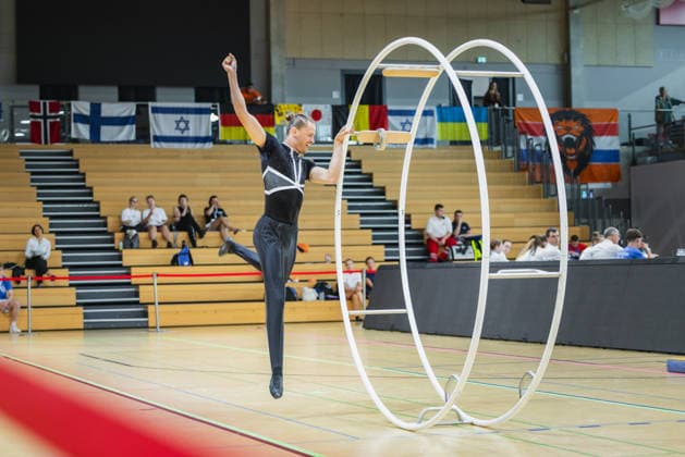 Wheel Gymnastics World Championships 2026 Rhönrad Weltmeisterschaft 2026. Deutschland, Göttingen am 01. Juli 2026: Tag eins der Weltmeisterschaft in Rhönrad mit über 250 Athletinnen und Athleten aus 17 Nationen. Im Bild: deutsche Rhönrad Turner Johannes Stolper (TSC Strausberg) bei der Geradeturnen Disziplin (Straight-line). *** 2026 World Championships in Wheel Gymnastics, 2026 Rhönrad World Championships, Germany, Göttingen on July 1, 2026—Day one of the Rhönrad World Championships with over 250 athletes from 17 nations. Pictured: German Rhönrad gymnast Johannes Stolper of TSC Strausberg competing in the Straight Line discipline.