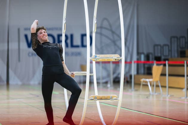 Wheel Gymnastics World Championships 2026 Rhönrad Weltmeisterschaft 2026. Deutschland, Göttingen am 01. Juli 2026: Tag eins der Weltmeisterschaft in Rhönrad mit über 250 Athletinnen und Athleten aus 17 Nationen. Im Bild: Finnischer Rhönrad Turner Bero Schröter bei der Geradeturnen Disziplin (Straight-line). *** 2026 World Championships in Wheel Gymnastics, 2026 Rhönrad World Championships, Germany, Göttingen on July 1, 2026—Day one of the Rhönrad World Championships with over 250 athletes from 17 nations. Pictured: Finnish Rhönrad gymnast Bero Schröter competing in the Straight Line discipline.