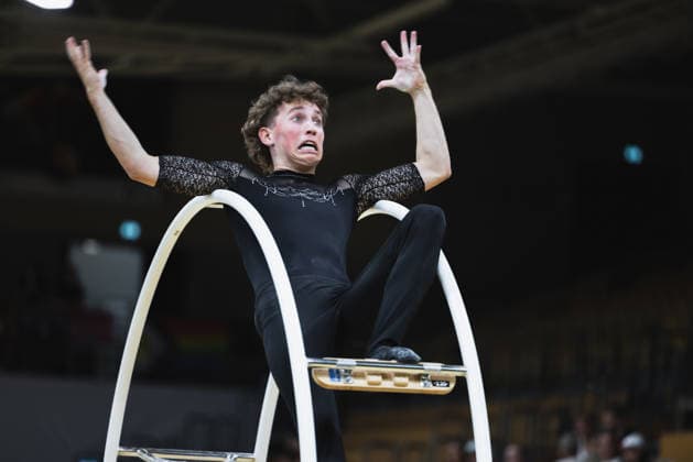 Wheel Gymnastics World Championships 2026 Rhönrad Weltmeisterschaft 2026. Deutschland, Göttingen am 01. Juli 2026: Tag eins der Weltmeisterschaft in Rhönrad mit über 250 Athletinnen und Athleten aus 17 Nationen. Im Bild: Finnischer Rhönrad Turner Bero Schröter bei der Geradeturnen Disziplin (Straight-line). *** 2026 World Championships in Wheel Gymnastics, 2026 Rhönrad World Championships, Germany, Göttingen on July 1, 2026—Day one of the Rhönrad World Championships with over 250 athletes from 17 nations. Pictured: Finnish Rhönrad gymnast Bero Schröter competing in the Straight Line discipline.