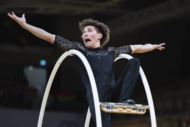 Sport Bilder des Tages Wheel Gymnastics World Championships 2026 Rhönrad Weltmeisterschaft 2026. Deutschland, Göttingen am 01. Juli 2026: Tag eins der Weltmeisterschaft in Rhönrad mit über 250 Athletinnen und Athleten aus 17 Nationen. Im Bild: Finnischer Rhönrad Turner Bero Schröter bei der Geradeturnen Disziplin (Straight-line). *** 2026 World Championships in Wheel Gymnastics, 2026 Rhönrad World Championships, Germany, Göttingen on July 1, 2026—Day one of the Rhönrad World Championships with over 250 athletes from 17 nations. Pictured: Finnish Rhönrad gymnast Bero Schröter competing in the Straight Line discipline.