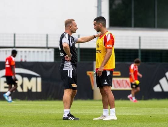 Fußball, Herren, Saison 2026 2027, 1. Bundesliga, 1. FC Union Berlin, Training auf Trainingsplatz II, Trainer Mauro Lustrinelli (1. FC Union Berlin), Livan Burcu (1. FC Union Berlin), 01.07. 2026, *** Soccer, Men s, 2026–2027 Season, Bundesliga 1, 1. FC Union Berlin, Training on Training Field II, Coach Mauro Lustrinelli (1. FC Union Berlin), Livan Burcu (1. FC Union Berlin), July 1, 2026, Copyright: xMatthiasxKochx