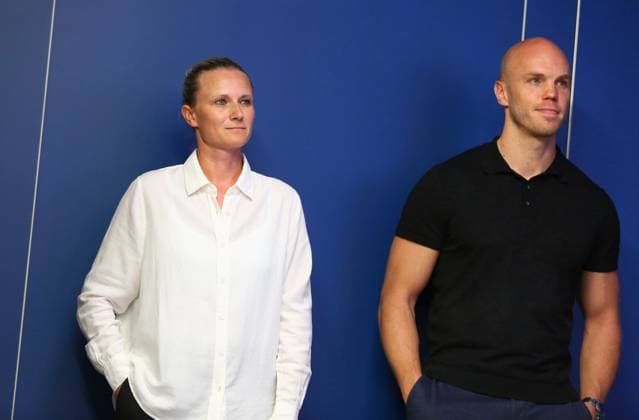 Sport Bilder des Tages 01.07.2026, xcex, GER, Hamburg, Volksparkstadion, Fussball, 1. Bundesliga, Saison 2026 2027, HSV, Hamburger Sportverein, Pressekonferenz anlaesslich der Vorstellung der neuen HSV-Sportvorstaendin Kathleen Krueger beim HSV, mit Henrik Koencke (Praesident HSV e.V.) DFL regulations prohibit any use of photographs as image sequences and or quasi-video *** July 1, 2026, xcex, GER, Hamburg, Volksparkstadion, Soccer, Bundesliga 1, 2026–2027 season, HSV, Hamburger Sportverein, press conference marking the introduction of HSV’s new Chief Sports Officer Kathleen Krueger, with Henrik Koencke, President of HSV e.V. DFL regulations prohibit any use of photographs as image sequences and or quasi-video
