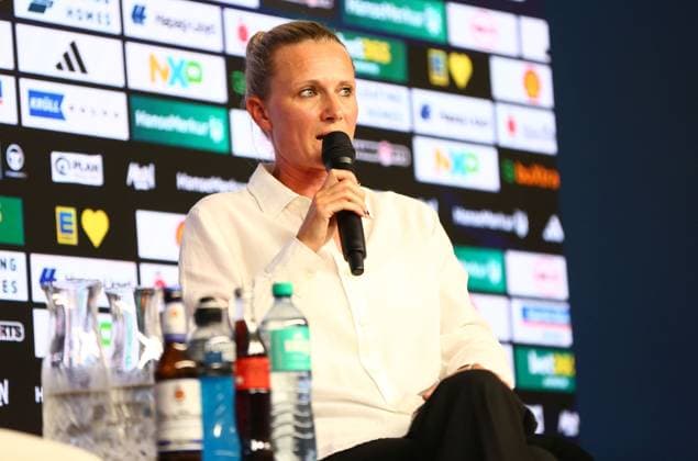 01.07.2026, xcex, GER, Hamburg, Volksparkstadion, Fussball, 1. Bundesliga, Saison 2026 2027, HSV, Hamburger Sportverein, Pressekonferenz anlaesslich der Vorstellung der neuen HSV-Sportvorstaendin Kathleen Krueger beim HSV DFL regulations prohibit any use of photographs as image sequences and or quasi-video *** July 1, 2026, xcex, GER, Hamburg, Volksparkstadion, Soccer, Bundesliga 1, 2026–2027 season, HSV, Hamburger Sportverein, press conference marking the introduction of HSV’s new sporting director, Kathleen Krueger; DFL regulations prohibit any use of photographs as image sequences and or quasi-video