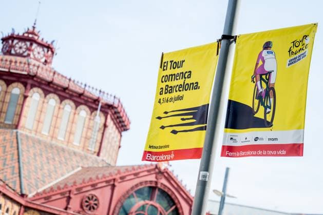 Picture shows a flag in the city centre ahead of the 2026 Tour de France cycling race, Wednesday 01 July 2026, in Barcelona, Spain. The 113th edition of the Tour de France starts on Saturday 4 July in Barcelona, Spain, and will finish in Paris, France on the 26th of July. JASPERxJACOBS  x180091325x