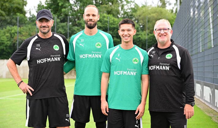 01.07.2026 - Fussball - 2. Bundesliga - Saison 2026 2027 - SpVgg Greuther Fürth Fuerth ( Kleeblatt ) - Training Trainingsauftakt - - xwoxzix - von links : Frank Kackert (Torwarttrainer SpVgg Greuther Fürth ) Christian Ortag (39, SpVgg Greuther Fürth ) Shinta Appelkamp (8, SpVgg Greuther Fürth ) Heiko Vogel ( Trainer SpVgg Greuther Fürth ) *** July 1, 2026 Soccer 2. Bundesliga 2026–2027 Season SpVgg Greuther Fürth (Füroth Kleeblatt) Training First Day of Training xwoxzix From left: Frank Kackert, goalkeeper coach for SpVgg Greuther Fürth; Christian Ortag, 39, SpVgg Greuther Fürth Shinta Appelkamp 8, SpVgg Greuther Fürth Heiko Vogel, Head Coach of SpVgg Greuther Fürth