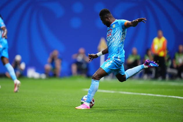 England v DR Congo - FIFA World Cup, WM, Weltmeisterschaft, Fussball 2026 - Round of 32 ATLANTA, USA - JULY 1: Chancel Mbemba of Congo kicks the ball during 2026 FIFA World Cup Round of 32 match between England and DR Congo at Mercedes-Benz Stadium (Atlanta Stadium) in Atlanta, Georgia, United States on July 1, 2026. Jose Hernandez Anadolu Georgia United States. Editorial use only. Please get in touch for any other usage.  Copyright: x2026xAnadoluxJosexHernandezx