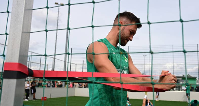 01.07.2026 - Fussball - 2. Bundesliga - Saison 2026 2027 - SpVgg Greuther Fürth Fuerth ( Kleeblatt ) - Training Trainingsauftakt - - xwoxzix - Felix Higl (18, SpVgg Greuther Fürth ) *** July 1, 2026 Soccer 2. Bundesliga 2026–2027 Season SpVgg Greuther Fürth (Füroth Kleeblatt) Training First Day of Training xwoxzix Felix Higl, 18, SpVgg Greuther Fürth