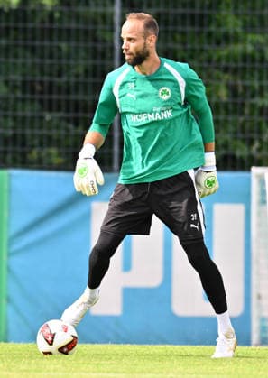 01.07.2026 - Fussball - 2. Bundesliga - Saison 2026 2027 - SpVgg Greuther Fürth Fuerth ( Kleeblatt ) - Training Trainingsauftakt - - xwoxzix - Christian Ortag (39, SpVgg Greuther Fürth ) *** July 1, 2026 Soccer 2. Bundesliga 2026–2027 Season SpVgg Greuther Fürth Fürth Kleeblatt Training First Day of Training xwoxzix Christian Ortag 39, SpVgg Greuther Fürth