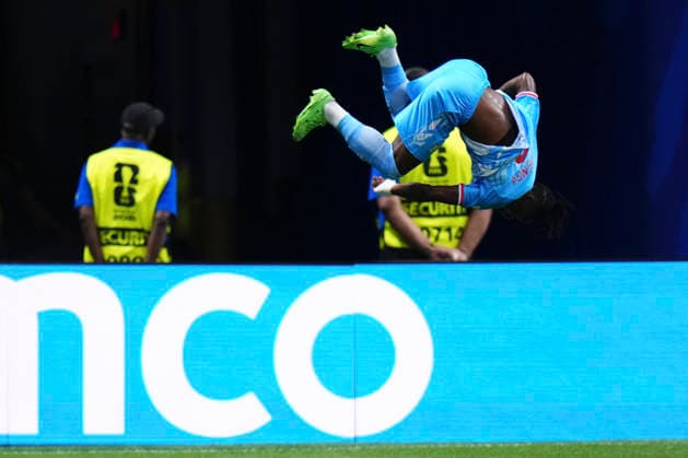 July 1, 2026, Atlanta, Georgia, United States: Brian Cipenga of Congo celebrates after scoring his team s first goal during the FIFA World Cup, WM, Weltmeisterschaft, Fussball 2026 Round Of 32 match between England and Congo DR at Atlanta Stadium on July 1, 2026 in Atlanta, United States. England V Congo DR: Round Of 32 - FIFA World Cup 2026  - ZUMAa181 20260701_zaa_a181_025 Copyright: xJosexBretonx