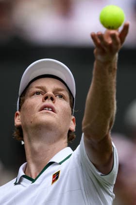 260701 Jannik Sinner of Italy competes in a mens™ second round singles match during day 3 of Wimbledon on July 1, 2026 in London. Photo: Jesper Zerman BILDBYRAN kod JZ JZ0745 tennis wimbledon 3 bbeng *** 260701 Jannik Sinner of Italy competes in a men s second-round singles match during Day 3 of Wimbledon on July 1, 2026, in London. Photo: Jesper Zerman, BILDBYRAN, code JZ JZ0745, tennis, wimbledon, 3 bbeng  Copyright: JESPERxZERMAN BB260701JZ078