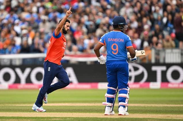 Saqib Mahmood of England celebrates taking the wicket of Sanju Samson of India England v India, Vitality IT20 Series, 1st T20, International Cricket, Banks Homes Riverside, Chester-le-Street, Durham, UK - 01 Jul 2026Chester-le-Street Banks Homes Riverside, Durham United Kingdom  Copyright: xGreigxCowie Shutterstockx 16971878u