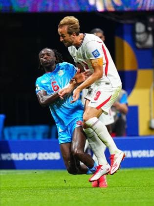 England v DR Congo - FIFA World Cup, WM, Weltmeisterschaft, Fussball 2026 - Round of 32 ATLANTA, USA - JULY 1: Harry Kane (9) of England in action against Ngal’ayel Mukau of DR Congo during 2026 FIFA World Cup Round of 32 match between England and DR Congo at Mercedes-Benz Stadium (Atlanta Stadium) in Atlanta, Georgia, United States on July 1, 2026. Evrim Aydin Anadolu Georgia United States. Editorial use only. Please get in touch for any other usage.  Copyright: x2026xAnadoluxEvrimxAydinx