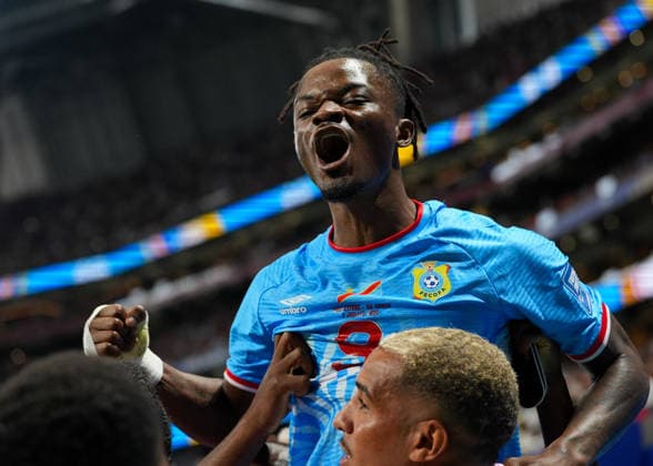 Brian Cipenga (DR Kongo, 9) jubelt nach seinem Tor. USA, FIFA Weltmeisterschaft, Sechzehntelfinale, England vs DR-Kongo, Atlanta, 01.07.2026 FIFA Weltmeisterschaft, Sechzehntelfinale, England vs DR-Kongo, Atlanta, 01.07.2026 Atlanta *** Brian Cipenga of the DR Congo, 9, celebrates after scoring a goal against the U.S., FIFA World Cup, Round of 16, England vs. DR Congo, Atlanta, July 1, 2026 FIFA World Cup, Round of 16, England vs. DR Congo, Atlanta, July 1, 2026, Atlanta Copyright: xEibner-Pressefoto ScottxColemanx EP_SCN