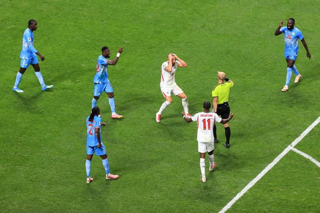 Football - FIFA World Cup, WM, Weltmeisterschaft, Fussball - Round of 32 - Round of 32 - England v DR Congo 1st July 2026 - FIFA World Cup - Round of 32 - England v DR Congo - Harry Kane of England reacts after a foul is not given - Photo: Simon Stacpoole Offside. Atlanta USA *** Fußball – FIFA-Weltmeisterschaft – Runde der letzten 32 – Runde der letzten 32 – England gegen DR Kongo – 1. Juli 2026 – FIFA-Weltmeisterschaft – Runde der letzten 32 – England gegen DR Kongo – Harry Kane aus England reagiert, nachdem ein Foul nicht gepfiffen wurde – Foto: Simon Stacpoole – Abseits – Atlanta, USA  Copyright: xSimonxStacpoolexOffside
