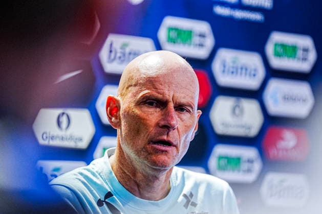 Fotball-VM 2026: Dallas, Texas , USA 20260701. Landslagssjef Stale Solbakken moter pressen pa spillerhotellet dagen etter seier mot Elfenbenskysten i fotball-VM 2026. Foto: Terje Pedersen NTB Dallas, Texas USA EDITORIAL USE ONLY. RESTRICTED USE FOR BETTING COMPANIES Ref:_SPOToOgLyPW9r4.jpg *** 2026 FIFA World Cup, Dallas, Texas, USA, July 1, 2026: National team coach Stale Solbakken addresses the press at the players hotel the day after the victory over Ivory Coast in the 2026 FIFA World Cup. Photo: Terje Pedersen, NTB, Dallas, Texas, USA EDITORIAL USE ONLY RESTRICTED USE FOR BETTING COMPANIES  Copyright: xTerjexPedersenx xNTBx