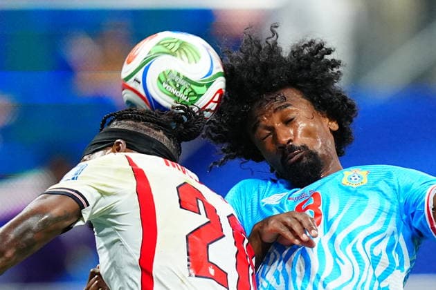 England v DR Congo - FIFA World Cup, WM, Weltmeisterschaft, Fussball 2026 - Round of 32 ATLANTA, USA - JULY 1: Noni Madueke (20) of England in action against Samuel Moutoussamy (8) of DR Congo during 2026 FIFA World Cup Round of 32 match between England and DR Congo at Mercedes-Benz Stadium (Atlanta Stadium) in Atlanta, Georgia, United States on July 1, 2026. Evrim Aydin Anadolu Georgia United States. Editorial use only. Please get in touch for any other usage.  Copyright: x2026xAnadoluxEvrimxAydinx