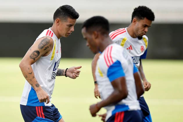 Colombia national team, Nationalteam player James Rodriguez (L) during a training session at Inter Miami CF Stadium in Fort Lauderdale, Florida, US, 1 July 2026. Colombia national team training session !ACHTUNG: NUR REDAKTIONELLE NUTZUNG!  Copyright: xAlbertoxEstévezx GRAF9308 20260701-55020768325_1
