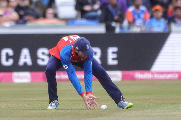 First Vitality T20 International England v India Phil Salt of England fields the ball during the First Vitality T20 international match, Länderspiel, Nationalmannschaft England vs India at Banks Homes Riverside Stadium, Chester-le-street, United Kingdom on 01 July 2026 (Photo by Mark Cosgrove News Images) Chester-le-street Banks Homes Riverside Stadium County Durham United Kingdom Copyright: xMarkxCosgrove NewsxImagesx