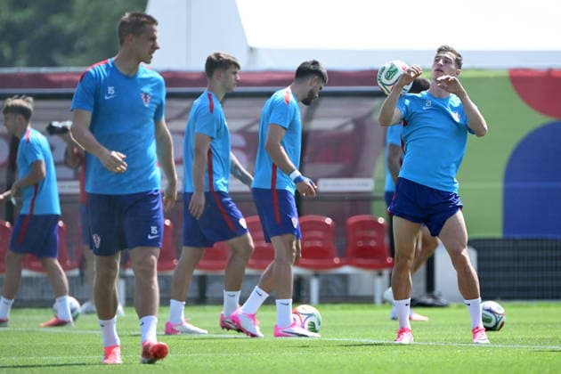 Canada, Toronto, 010726. Centennial Park Stadium. Training of the Croatian national football team after arriving in Toronto, where the day after tomorrow they will play a knock-out match in the round of 16 of the World Cup against Portugal. In the photo: Luka Sucic. Photo: Boris Kovacev CROPIX Copyright: xxBorisxKovacevx trening_reprezentacija14-010726