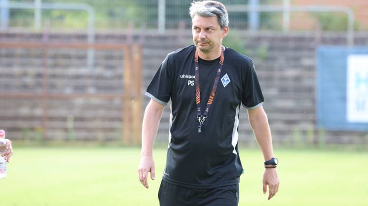 01.07.2026, xrekx, Fussball 3.Liga, SV Waldhof Mannheim - Trainingsauftakt Saison 2026 27 v.l. Pedro Sacramento Co-Trainer (SV Waldhof Mannheim) (DFL DFB REGULATIONS PROHIBIT ANY USE OF PHOTOGRAPHS as IMAGE SEQUENCES and or QUASI-VIDEO) Mannheim *** July 1, 2026, xrekx, Soccer 3rd Division, SV Waldhof Mannheim Starts Training for the 2026–27 Season; from left: Pedro Sacramento, Assistant Coach, SV Waldhof Mannheim. DFL and DFB regulations prohibit any use of photographs as image sequences and or quasi-video. Mannheim
