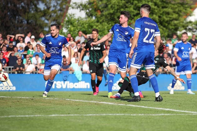 01.07.2026, xtgx, Fussball Testspiel, TSV Pattensen - Hannover 96 emspor, v.l. Kolja Oudenne (Hannover, 29) schiesst Tor, schießt, Torschuetze, erzielt Tor, Treffer, scores the goal 0:2(DFL DFB REGULATIONS PROHIBIT ANY USE OF PHOTOGRAPHS as IMAGE SEQUENCES and or QUASI-VIDEO) Pattensen *** July 1, 2026, xtgx, soccer friendly match, TSV Pattensen vs. Hannover 96, from left: Kolja Oudenne (Hannover), 29 scores a goal, shoots, goal scorer, scores a goal, goal, scores the goal 0–2 DFL DFB REGULATIONS PROHIBIT ANY USE OF PHOTOGRAPHS as IMAGE SEQUENCES and or QUASI-VIDEO Pattensen