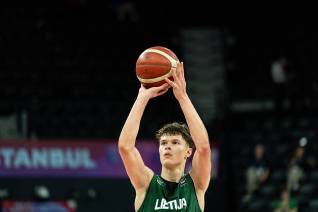Japan v Lithuania - Round of 16 - FIBA U17, U 17 Basketball World Cup 2026 Gabrielius Buivydas of Lithuania plays during the FIBA U17 Basketball World Cup Round of 16 game between Japan and Lithuania at BDC Main Venue in Istanbul, Turkey, on July 1, 2026. Istanbul Istanbul Turkey  Copyright: xYagizxGurtugx originalFilename:gurtug-japanvli260701_nprHt.jpg