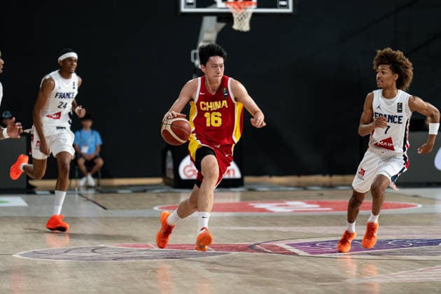 France v China - Round of 16 - FIBA U17, U 17 Basketball World Cup 2026 Xuanyu Liu of China competes during the FIBA U17 Basketball World Cup Round of 16 game between France and China at BDC Main Venue in Istanbul, Turkey, on July 1, 2026. Istanbul Istanbul Turkey  Copyright: xYagizxGurtugx originalFilename:gurtug-francevc260701_npjBt.jpg