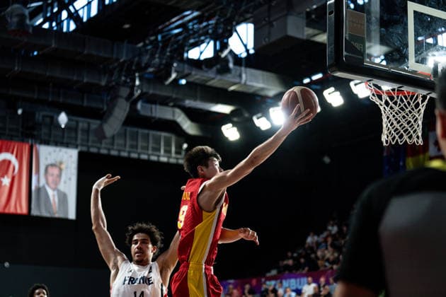 France v China - Round of 16 - FIBA U17, U 17 Basketball World Cup 2026 Hanzhi Tu of China competes during the FIBA U17 Basketball World Cup Round of 16 game between France and China at BDC Main Venue in Istanbul, Turkey, on July 1, 2026. Istanbul Istanbul Turkey  Copyright: xYagizxGurtugx originalFilename:gurtug-francevc260701_npgkX.jpg