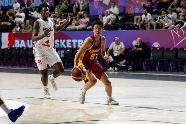 France v China - Round of 16 - FIBA U17, U 17 Basketball World Cup 2026 Yuchen Zhang of China competes during the FIBA U17 Basketball World Cup Round of 16 game between France and China at BDC Main Venue in Istanbul, Turkey, on July 1, 2026. Istanbul Istanbul Turkey  Copyright: xYagizxGurtugx originalFilename:gurtug-francevc260701_npGN8.jpg