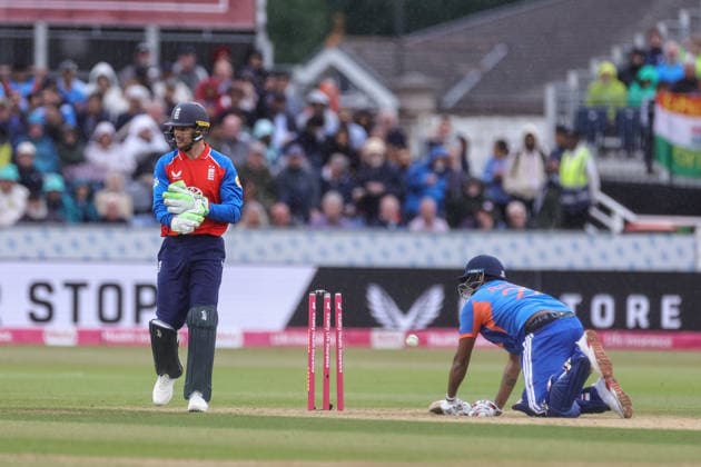 First Vitality T20 International England v India Harshit Rana of India is stumped out by Jos Buttler of England during the First Vitality T20 international match, Länderspiel, Nationalmannschaft England vs India at Banks Homes Riverside Stadium, Chester-le-street, United Kingdom on 01 July 2026 (Photo by Mark Cosgrove News Images) Chester-le-street Banks Homes Riverside Stadium County Durham United Kingdom Copyright: xMarkxCosgrove NewsxImagesx
