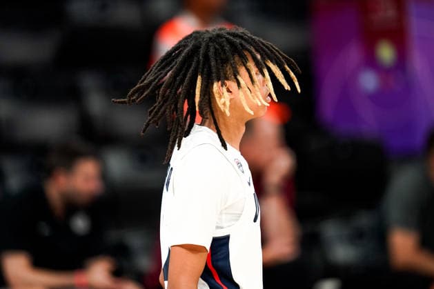 USA v Cameroon - Round of 16 - FIBA U17, U 17 Basketball World Cup 2026 JJ Crawford of the United States looks on during the FIBA U17 Basketball World Cup Round of 16 game between the United States and Cameroon at BDC Main Venue in Istanbul, Turkey, on July 1, 2026. Istanbul Istanbul Turkey  Copyright: xYagizxGurtugx originalFilename:gurtug-usavcame260701_npXxo.jpg