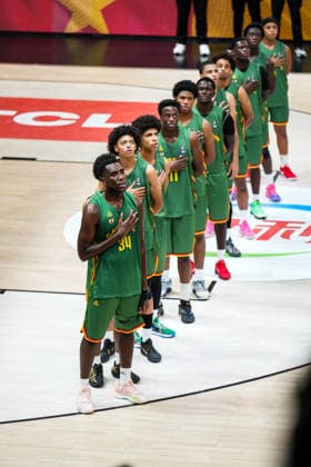 USA v Cameroon - Round of 16 - FIBA U17, U 17 Basketball World Cup 2026 Cameroon players stand for their national anthem prior to the FIBA U17 Basketball World Cup Round of 16 game between the United States and Cameroon at BDC Main Venue in Istanbul, Turkey, on July 1, 2026. Istanbul Istanbul Turkey  Copyright: xYagizxGurtugx originalFilename:gurtug-usavcame260701_npwNS.jpg