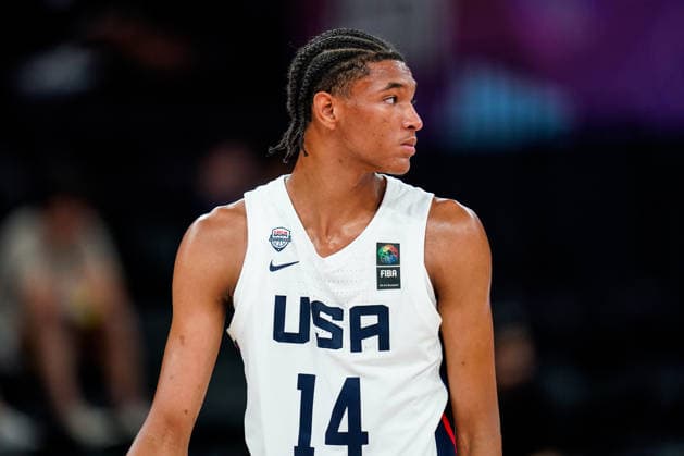 USA v Cameroon - Round of 16 - FIBA U17, U 17 Basketball World Cup 2026 Clarence Rosser Jr of the United States looks on during the FIBA U17 Basketball World Cup Round of 16 game between the United States and Cameroon at BDC Main Venue in Istanbul, Turkey, on July 1, 2026. Istanbul Istanbul Turkey  Copyright: xYagizxGurtugx originalFilename:gurtug-usavcame260701_np7e6.jpg