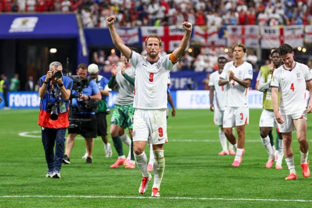 England v DR Congo, FIFA World Cup, WM, Weltmeisterschaft, Fussball 2026 England forward Harry Kane (9) celebrates winning to fans during the England v DR Congo FIFA WORLD CUP 2026 Round of 32 match at Atlanta Stadium, Atlanta, United States on 1 July 2026 Credit: Phil Duncan Every Second Media Editorial use only. All images are copyright Every Second Media Limited. No images may be reproduced without prior permission. Copyright: xIMAGO EveryxSecondxMediax ESM-2063-0028 PhilxDuncanx xEveryxSecondxMediax