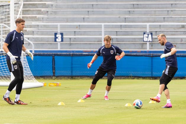 FOOTBALL - FIFA World Cup, WM, Weltmeisterschaft, Fussball 2026 SANTA BARBARA,CALIFORNIA,USA,01.JUL.26 - FOOTBALL - FIFA World Cup 2026, round of 32, Spain vs Austria, preview, training team AUT. Image shows Florian Wiegele, Patrick Pentz and Alexander Schlager (AUT).  GEPAxpictures xArminxRauthner